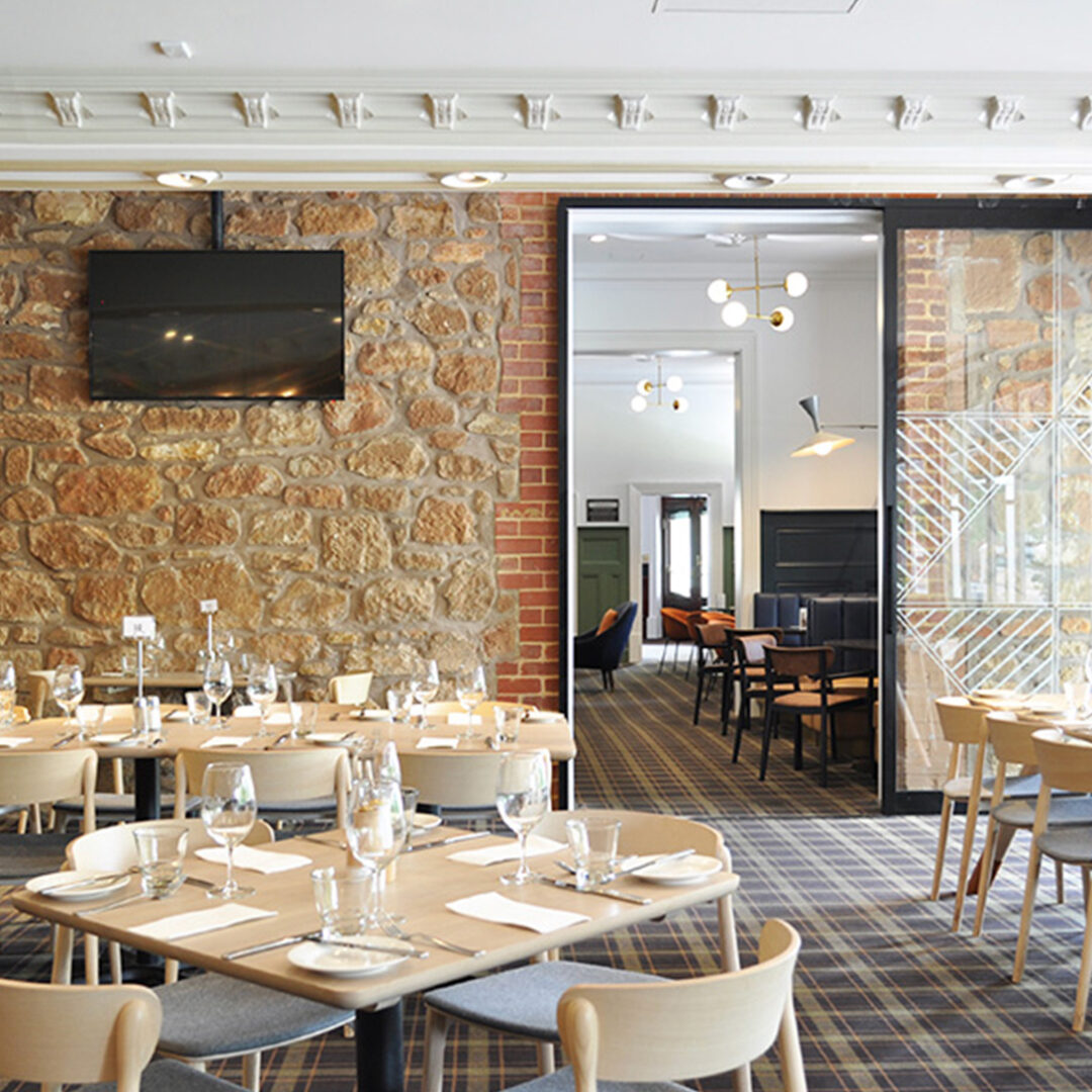 Maylands Hotel Restaurant Fitout Image