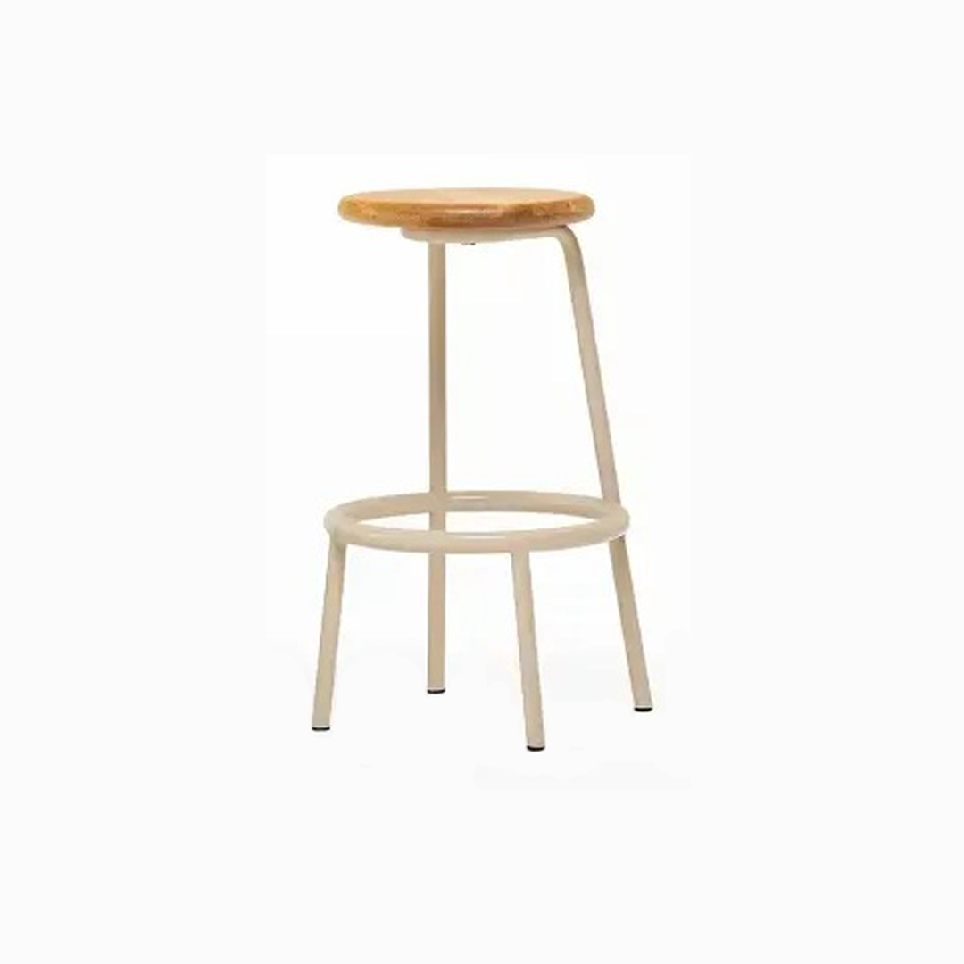Derlot_Volar-Stool_Dulux-Paperbark