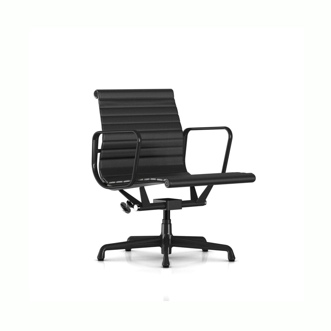 Eames-Aluminum-Group-Chair–Management–With-Arms_100171328