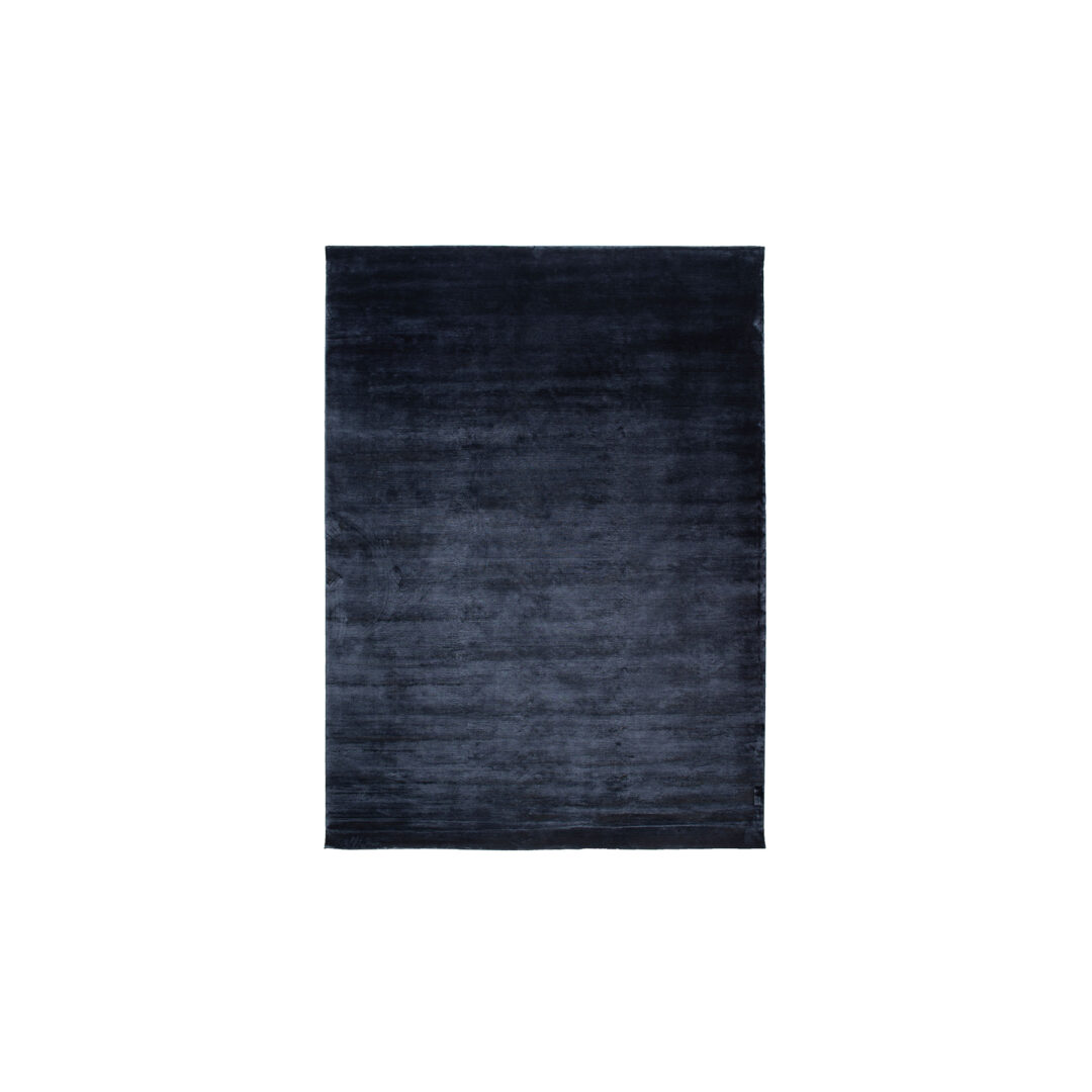 Legends-of-Carpets-Silk-Rug-Akiki