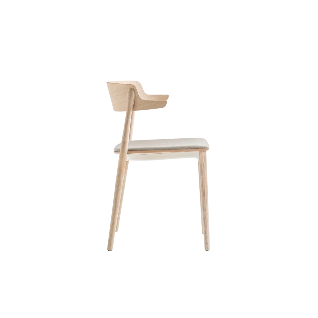 Nemea-Ash-4-Leg-Armchair-with-Upholstered-Seat-Pad-Natural-Ash-with-Textured-Beige-Fabric_2826-FR-G241-2